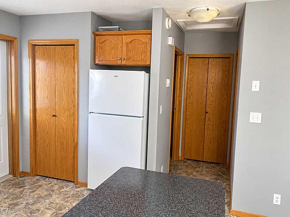 3rd image of 231 & 233 Kendrew Dr