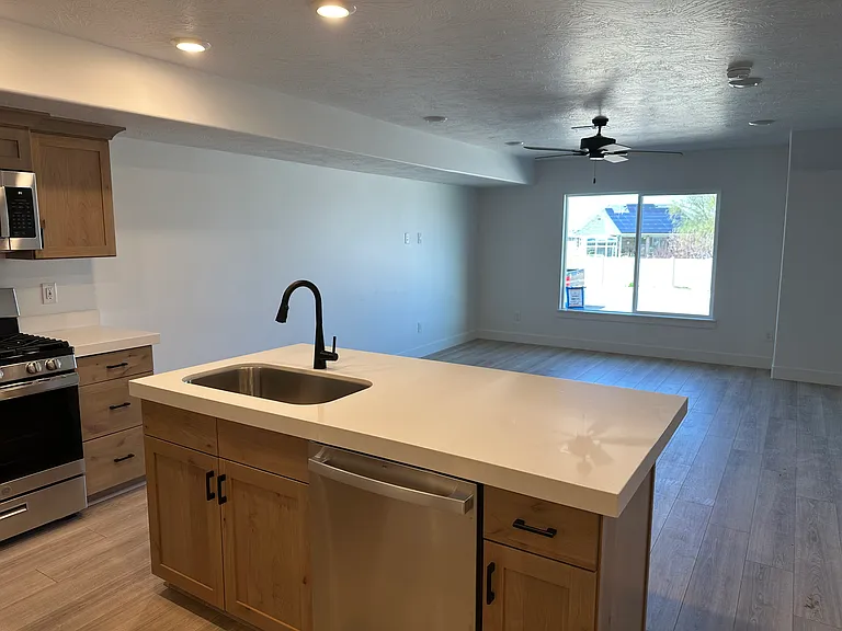 1402 Meadow Ln #643 — Photo 9