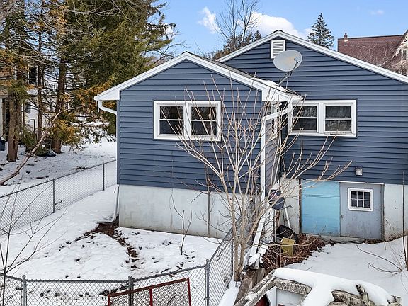2nd image of 55 William St