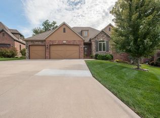 858 E Grafton Dr, Nixa, MO 65714