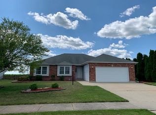 295 Rollin Rd, Somonauk, IL 60552