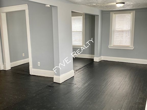 4th image of 3423 E 126th St APT 2