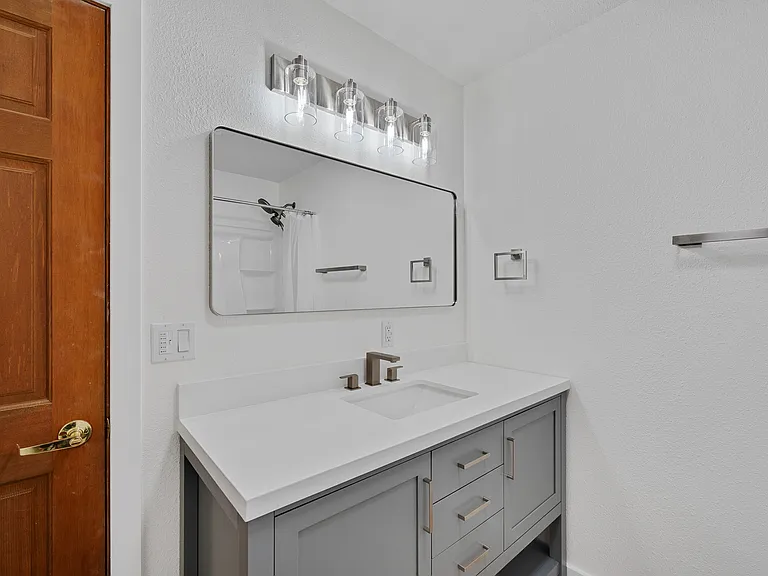 461 Terrace Dr — Photo 5