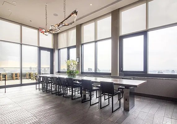 Rented by Greystar | media 37