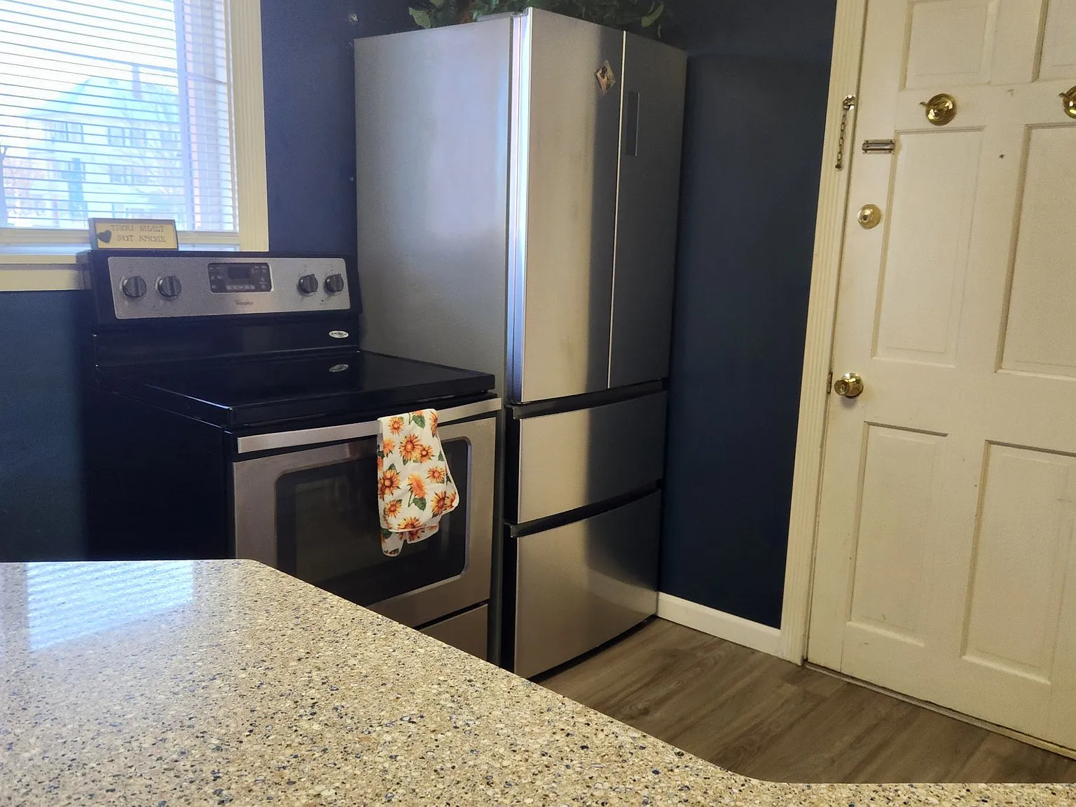 Near Beach large Jacuzzi Furnished with utilities — Photo 2