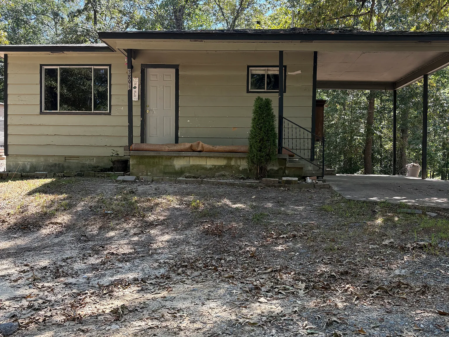 2 bed, 900 sqft, $900 — Photo 2