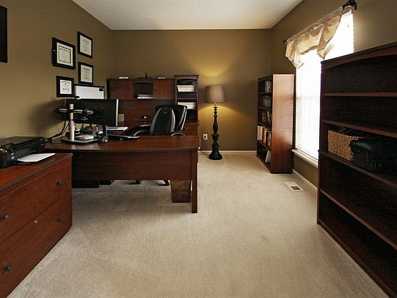 2nd image of 3892 Heathfield Ct