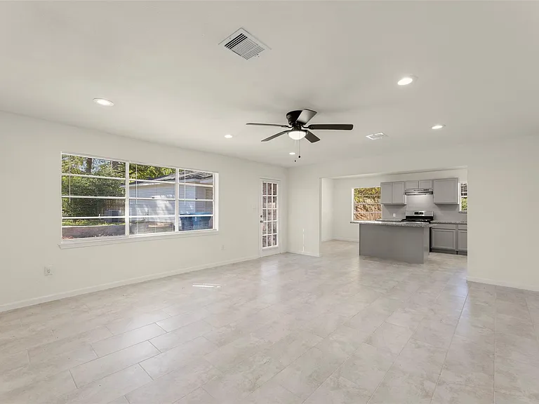 22019 Kenchester Dr — Photo 10
