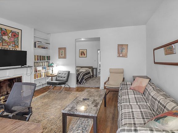 3rd image of 252 E 74th St APT 5