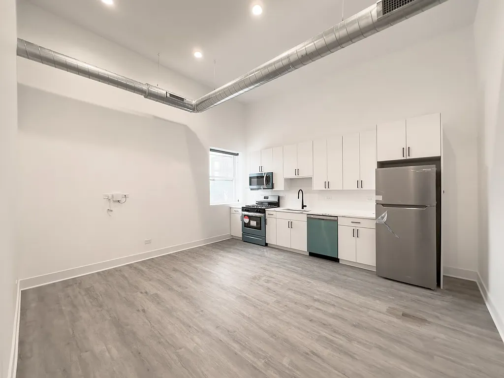 2 bed, 1.0 bath, 842 sqft, $2,600 — Photo 4