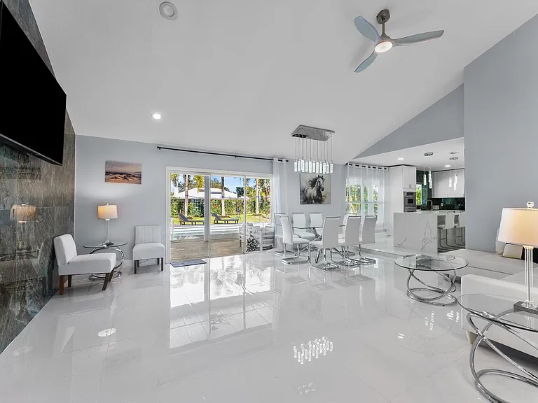 11647 Anhinga Dr — Photo 42