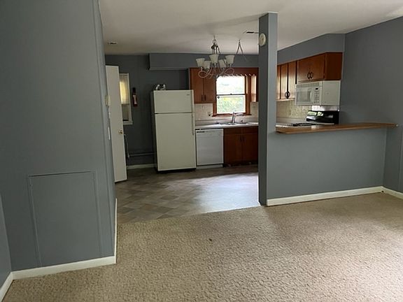 2nd image of 2620 1/2 S Madison St