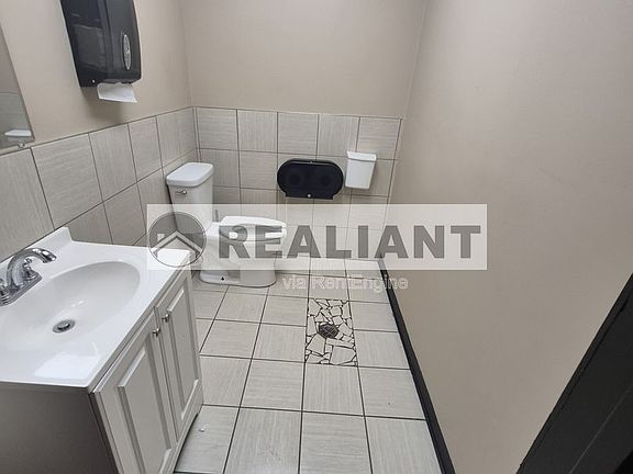 3rd image of 1701 Madison Ave #B