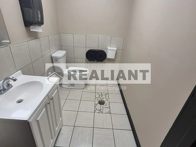 1701 Madison Ave #B — Photo 3