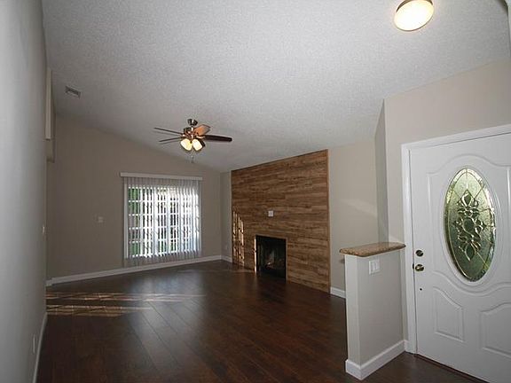 4th image of 2653 Whisper Lakes Club Cir