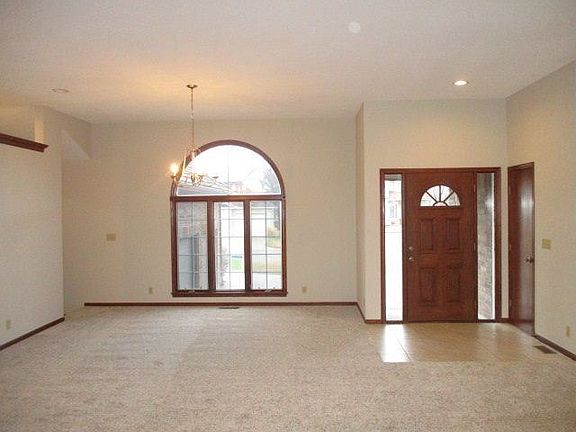 3rd image of 8426 E Oxford Cir