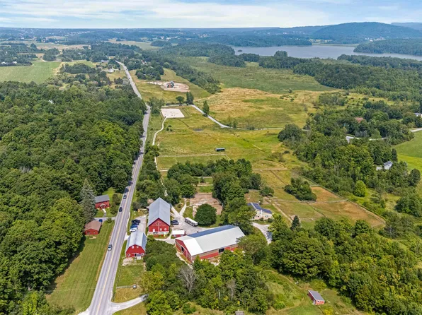 6493 Dorset Street, Shelburne, VT 05482-7096