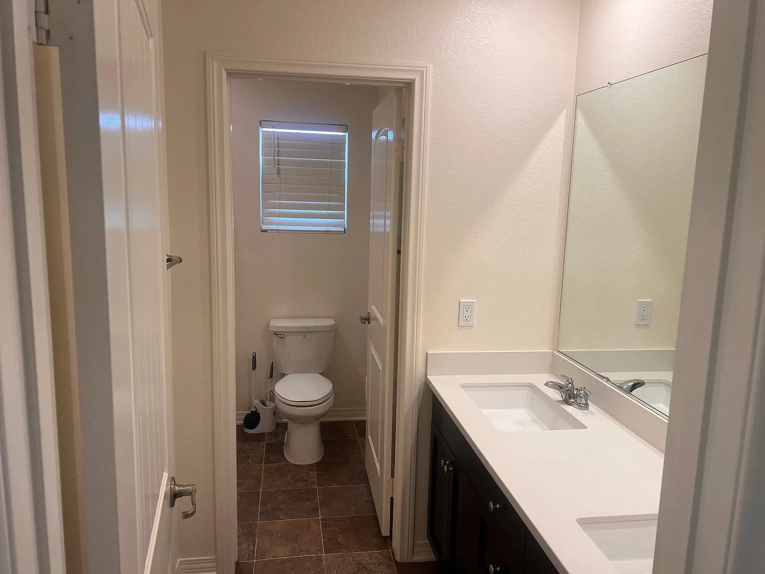 4 bed, 2604 sqft, $3,400 — Photo 4