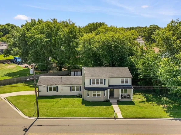 96 Riviera Dr, Pennsville, NJ 08070
