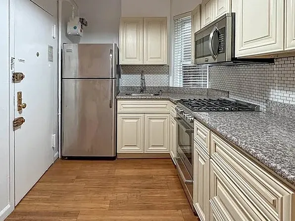 540 West 47th Street image 1 of 9