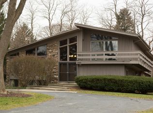 2965 Santa Maria Dr, Brookfield, WI 53005