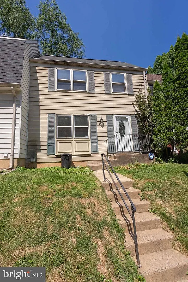 3 bed, 2.5 bath, 1266 sqft, $2,800 — Photo 3