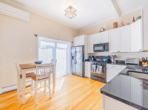 90 Washington St #B, Boston, MA 02129