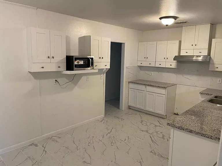 7031 W Canal Blvd — Photo 3