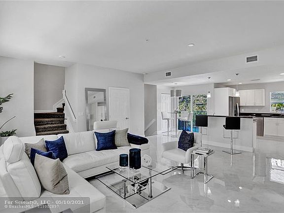 2nd image of 469 NE 1st St #469