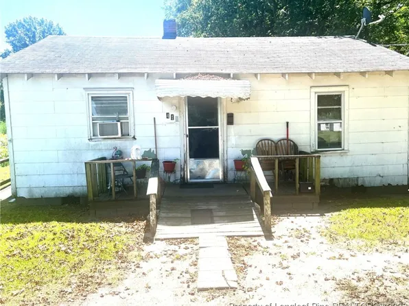 411 S Church St, Mount Olive, NC 28365