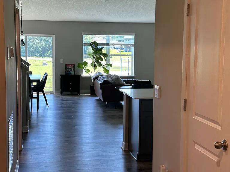 566 Greywood Blvd SW — Photo 7