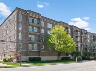 1477 E Thacker St APT 205, Des Plaines, IL 60016