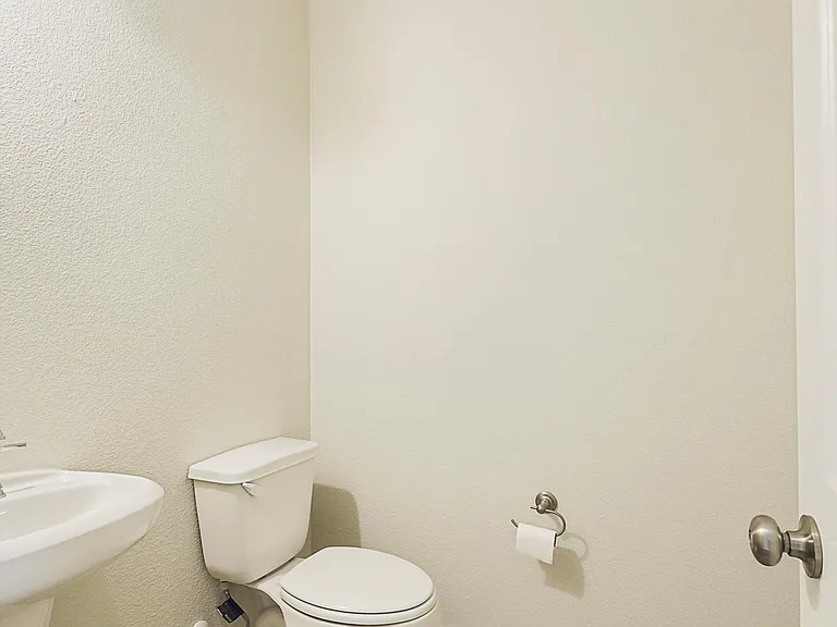 2729 Splendor Dr — Photo 11