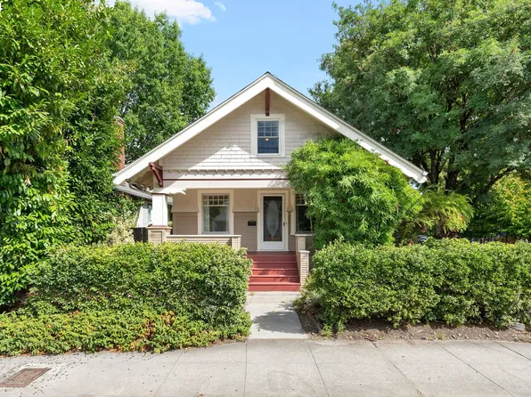2124 SE Cesar E Chavez Blvd, Portland, OR 97214