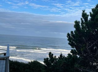 871 SW 6th St, Lincoln City, OR 97367
