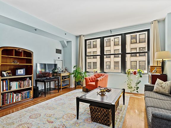 4th image of 5 N Wabash Ave APT 503