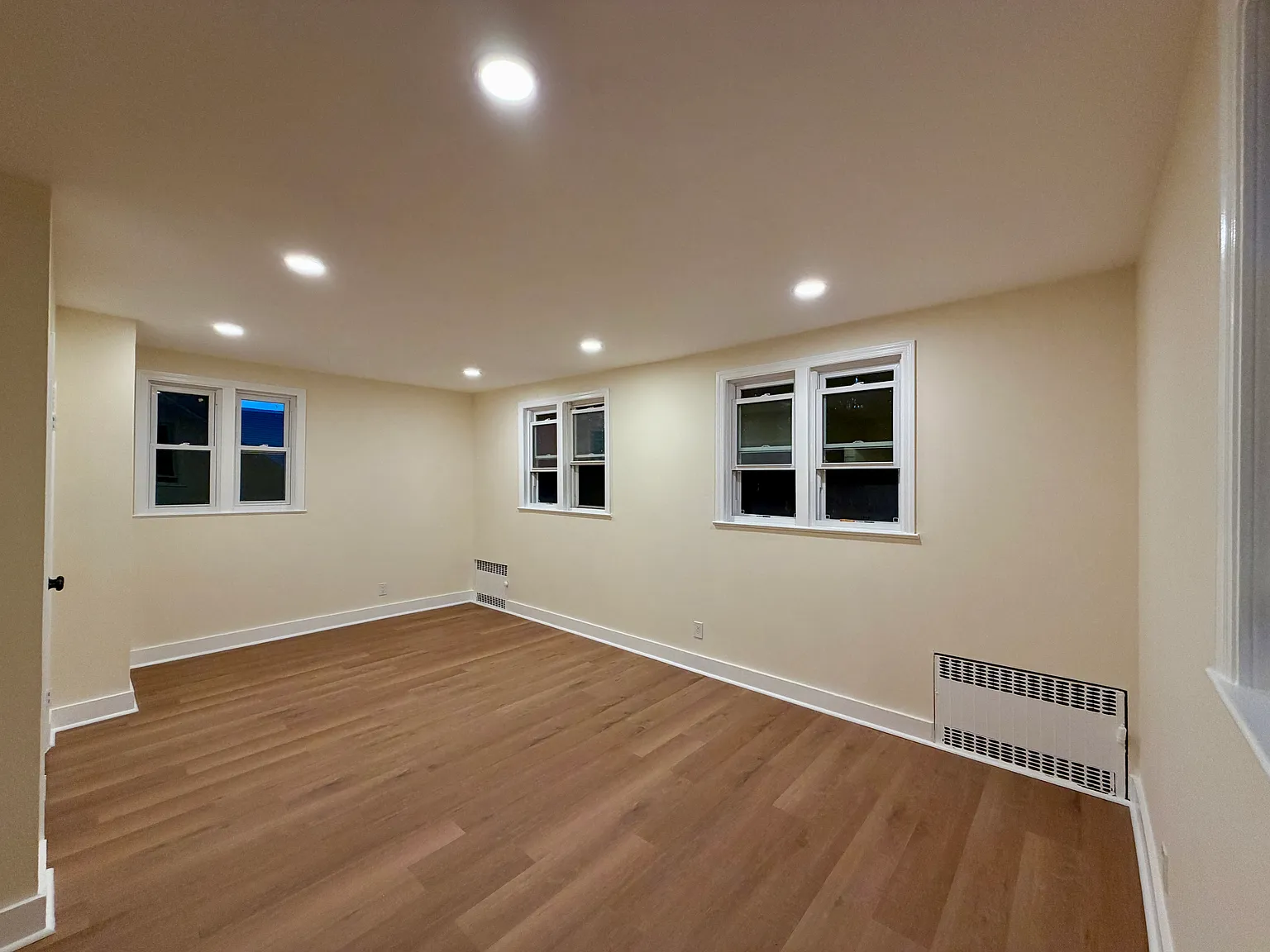 2 bed, 1.5 bath, 1200 sqft, $2,750 — Photo 1