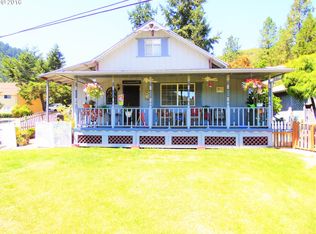 336 SW 4th Ave, Myrtle Creek, OR 97457