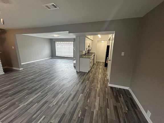 3rd image of 777 Bateswood Dr APT 14