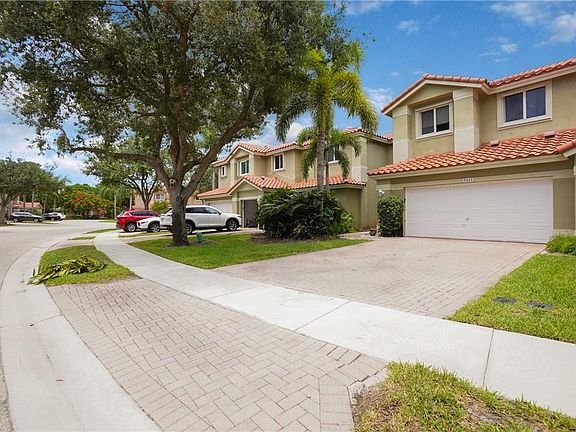 3rd image of 5621 NW 127th Terrace #5621