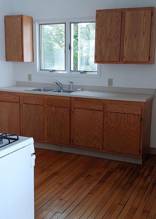 1st image of 412 Hamilton St Floor 2