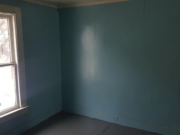3rd image of 114 Water St APT 4