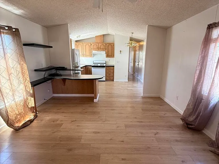 1159 W Foothills Dr — Photo 10