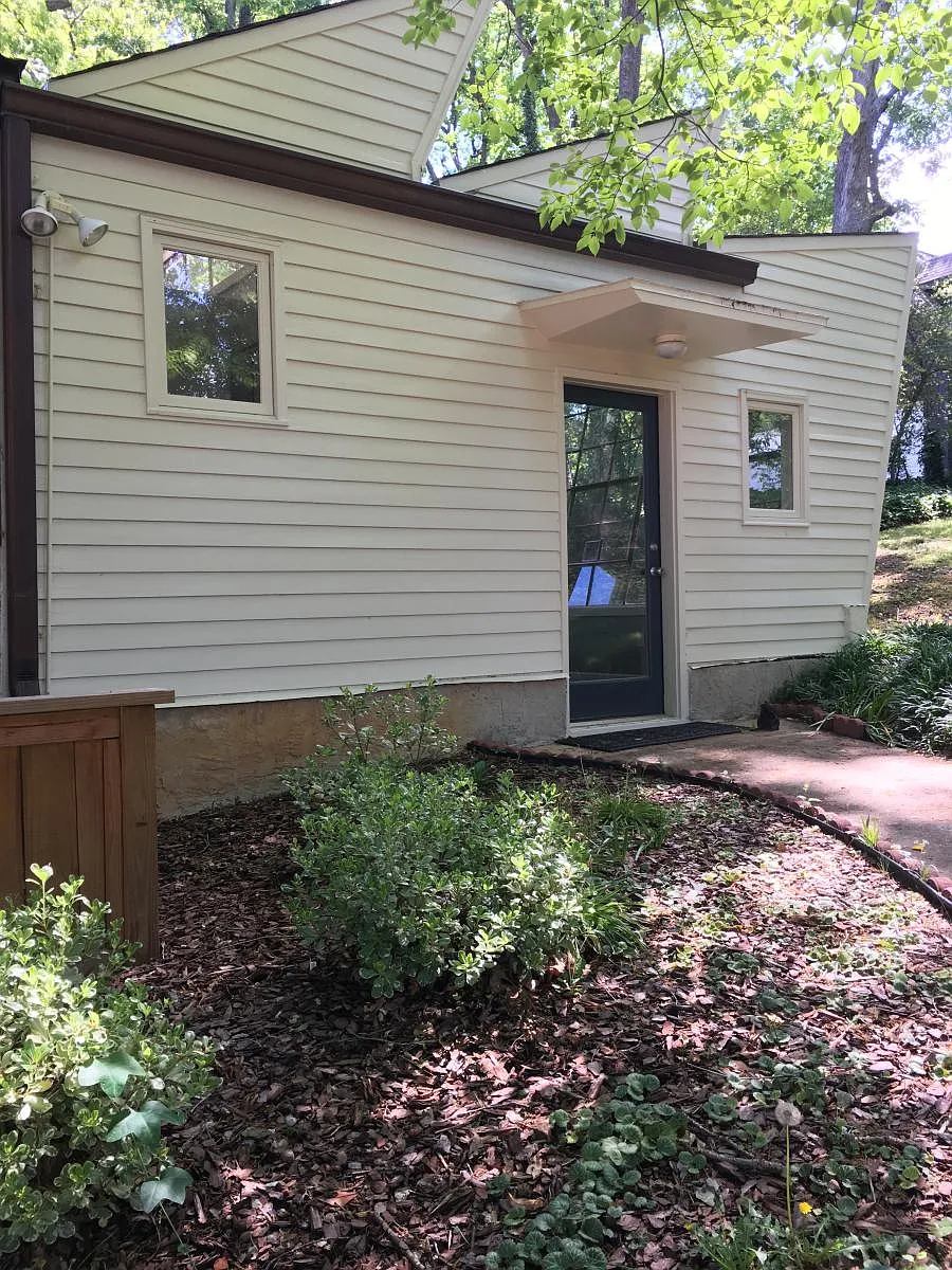Building Photo - 599 E Morningside Dr NE #1