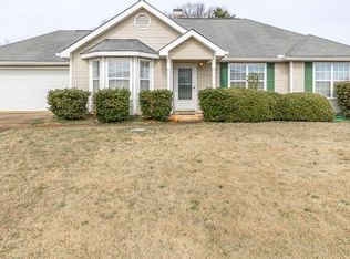 1560 Sweetwater Dr, Warner Robins, GA