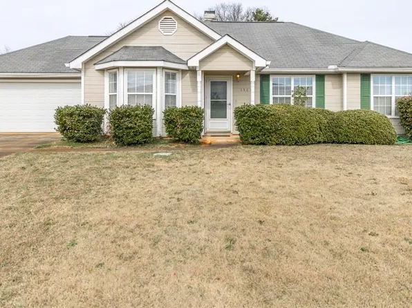 1560 Sweetwater Dr, Warner Robins, GA 31088