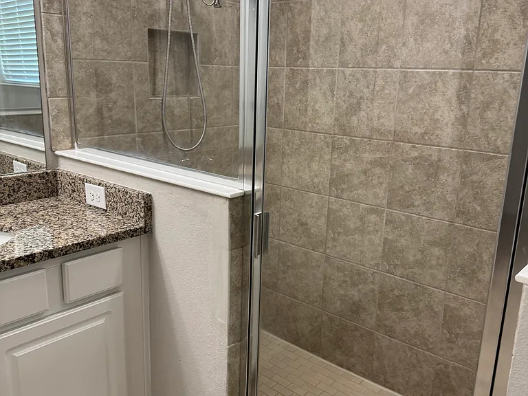 5629 SW 50th Ter #3 — Photo 5