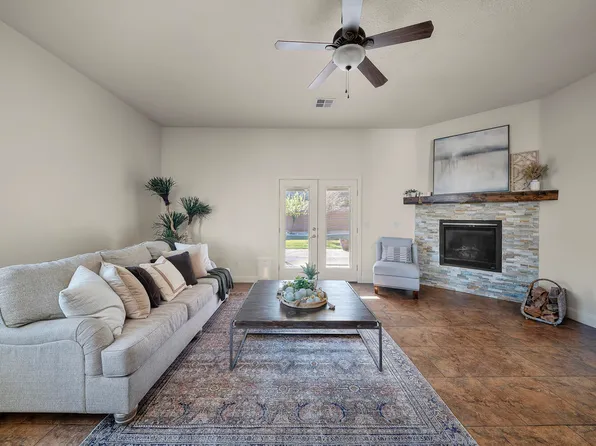 1907 N Creek Side Ct, Washington, UT 84780