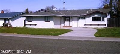 2nd image of 7433 Autumn Ave
