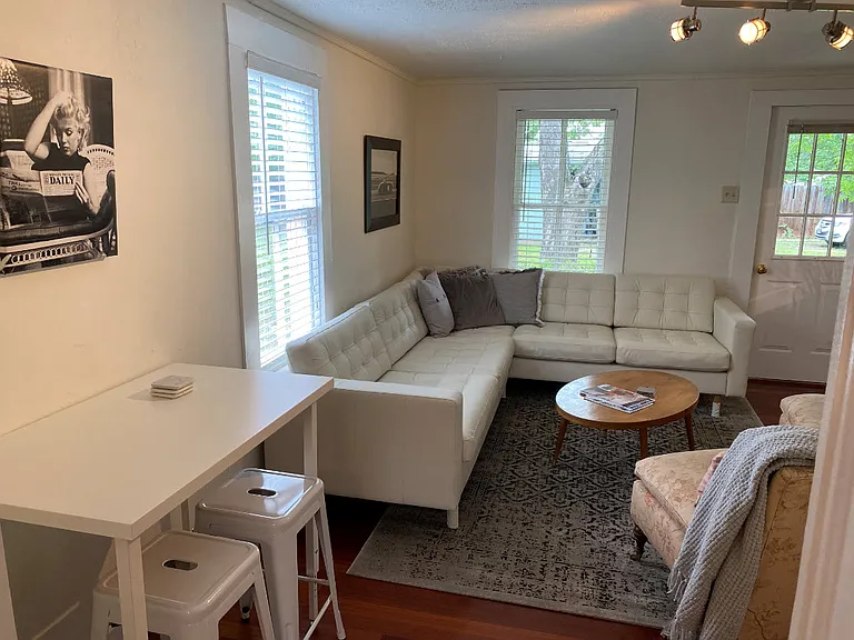 Living room & Breakfast set with Marilyn to keep you company.